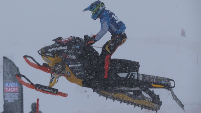 "Yeşilay Dünya Kar Motosikleti Şampiyonası"nın Türkiye etabı Rize'de yapıldı