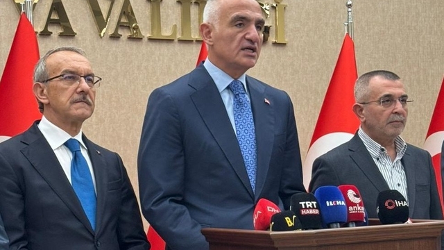 Bakan Ersoy: "Dünya tarihinin en muazzam inşa ve ihya hareketini hayata geçirdik"