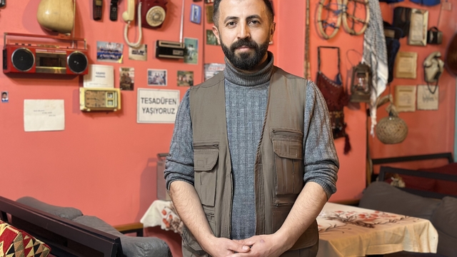 Yüksekova'da 90'lar temalı kafe geçmişle bugün arasında köprü kuruyor