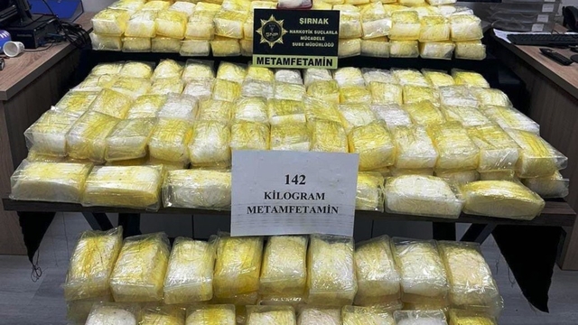 Cizre'de 142 kilo metamfetaminle yakalanan 2 zehir taciri tutuklandı