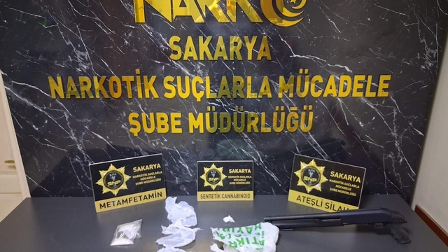 Sakarya'da uyuşturucu operasyonlarında yakalanan 4 zanlı tutuklandı