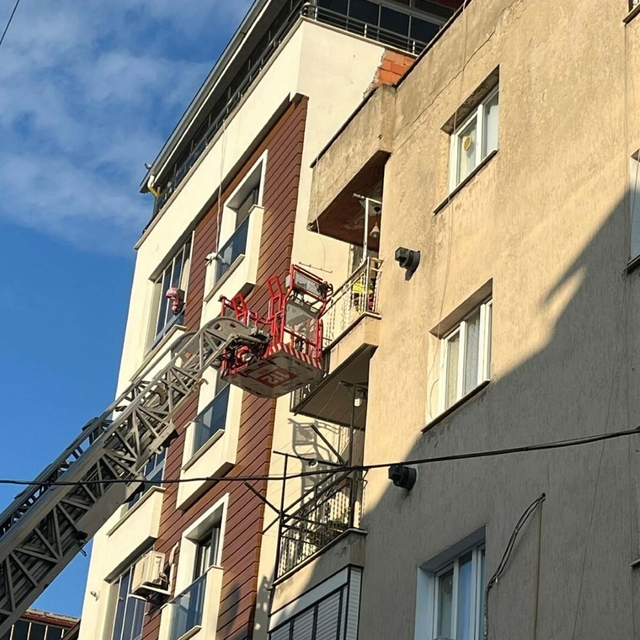 Evinde ölü bulundu