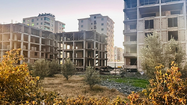 Hatay'da inşaattan düşen işçi hayatını kaybetti