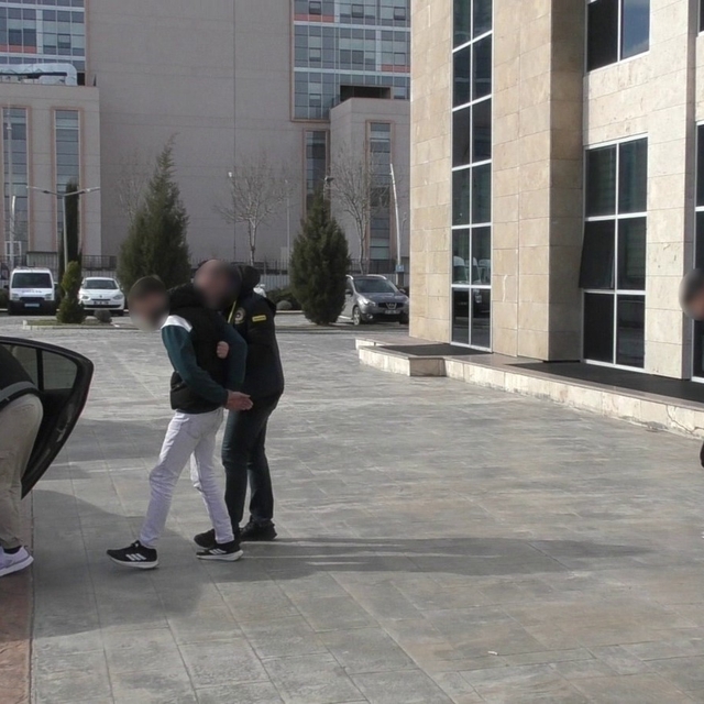 Uşak'ta uyuşturucu operasyonlarında 3 kişi tutuklandı