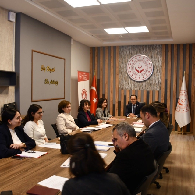 Aydın'da sosyal hizmet çalışmaları görüşüldü