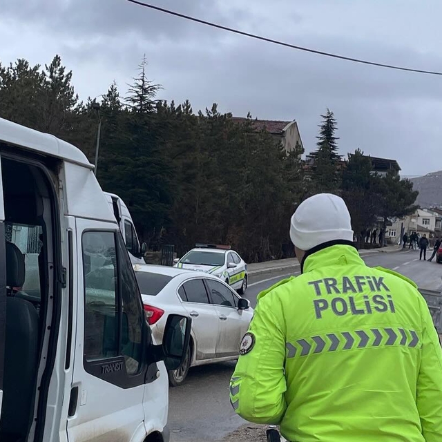 Baskil'de okul servis araçları denetlendi