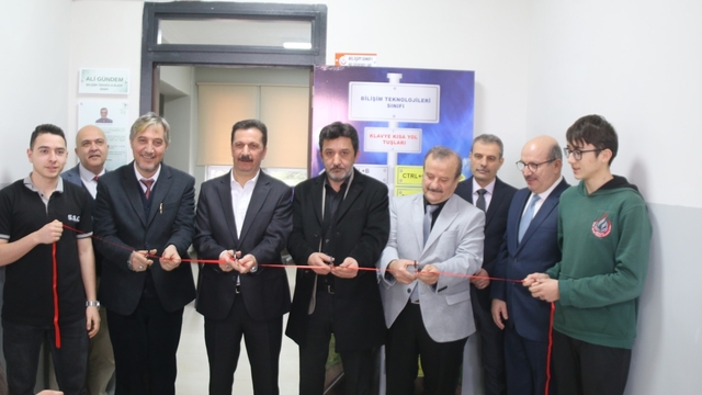 Kütahya Şehit Selim Cansız AİHL'de kütüphane ve bilişim sınıfı açıldı