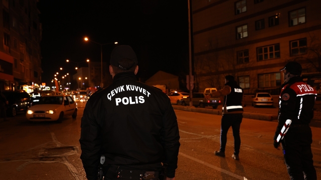 Erzurum'da bir ayda 167 bin  şahıs ve 26 bin 812 araç sorgulandı.