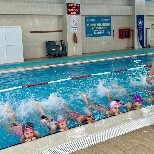 Geleceğin yüzücüleri Aydın'da yetişiyor