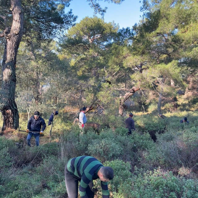 Köylülerden imece usulü temizlik etkinliği