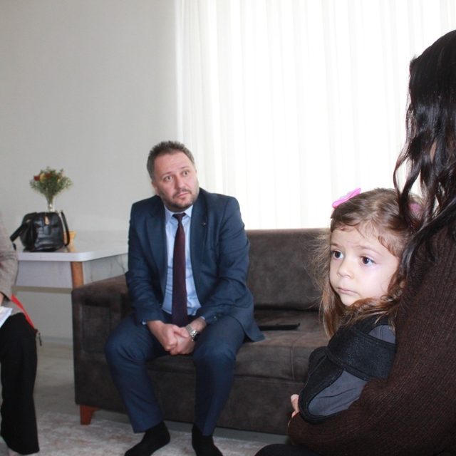 Depremzede 2 bin 500 aile Siirt'te hayata tutundu