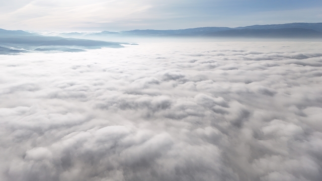 Düzce'nin üzerini kaplayan sis denizi havadan görüntülendi