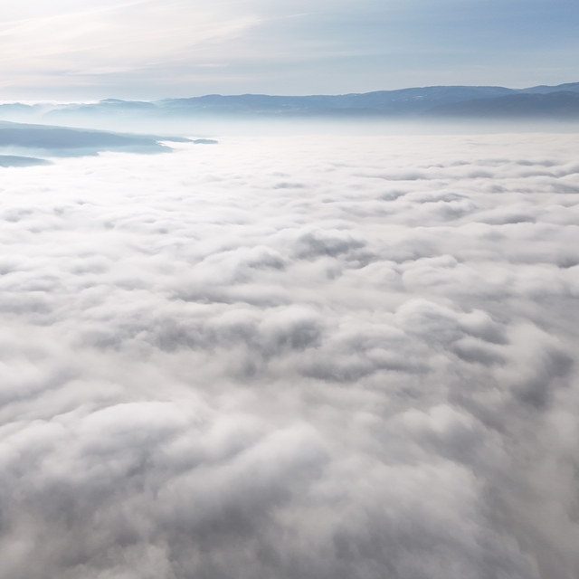 Düzce'nin üzerini kaplayan sis denizi havadan görüntülendi