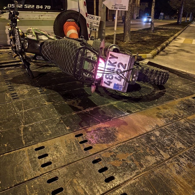 Alkollü sürücünün kullandığı motosiklet kazasında sürücü ağır yaralandı