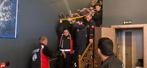 Siirt'te havalandırma boşluğuna düşen kadın yaralandı