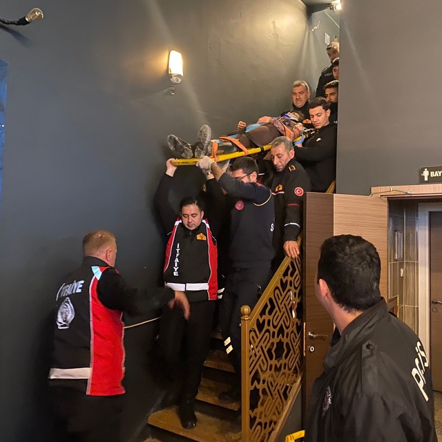 Siirt'te havalandırma boşluğuna düşen kadın yaralandı