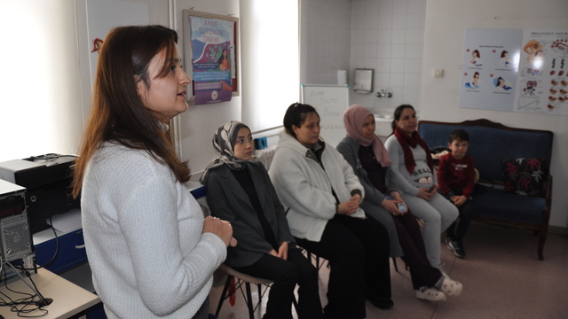 Gümüşhacıköy'de Gebe Okulunda "Bebek Akademisi" eğitimi düzenlendi