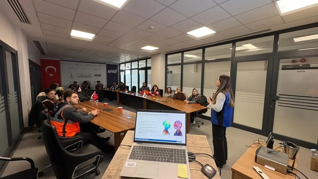 Kütahya'da 21 gönüllüye AFAD eğitimi verildi