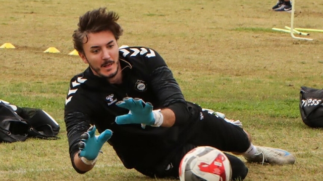 Altay'da kaleci Ozan ayrıldı