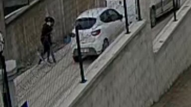 Bursa'da kaza yapan sürücülerin kavgası kameralara yansıdı