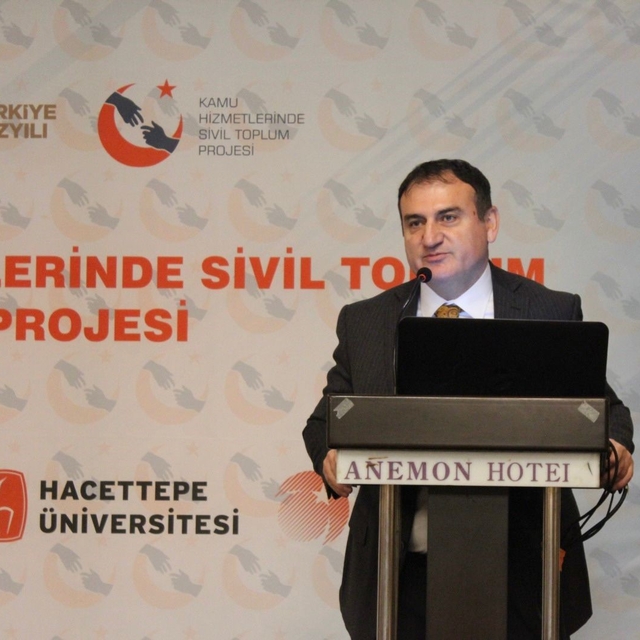 Türkiye'de her 10 kişiden biri dernek üyesi
Türkiye'de kamu hizmetlerinin s...