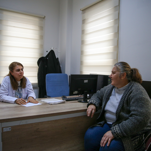 Ailesinde kanserden kayıplar yaşadı, kendisi erken teşhisle hastalığı yendi