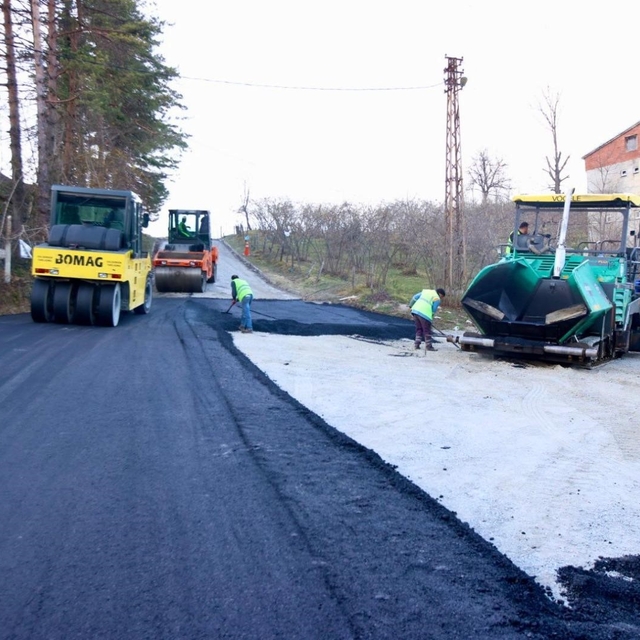 Başkan Güler: "Kendi iş makinelerimiz ile yoğun çalışıyoruz"