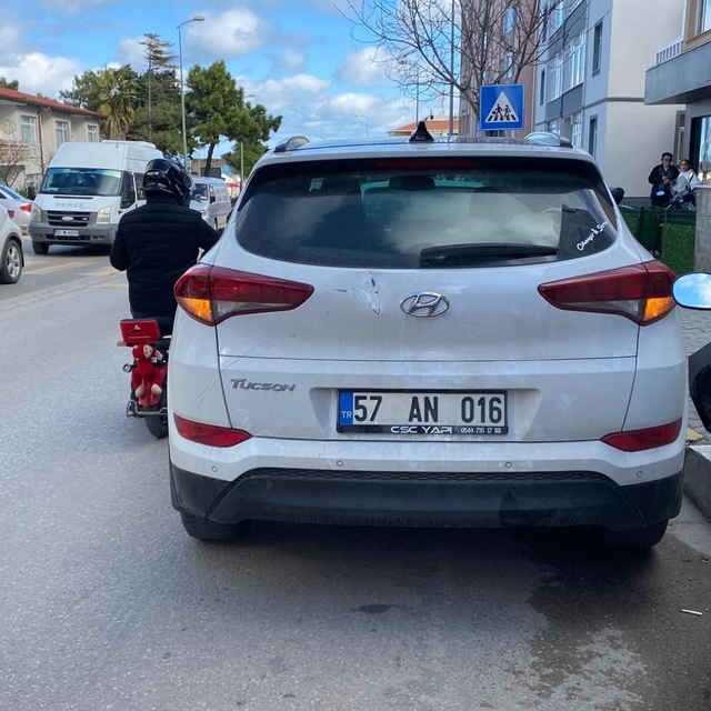 Motosiklet otomobile arkadan çarptı: 1 yaralı