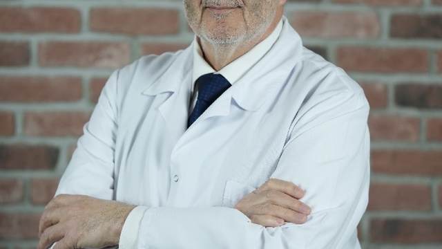 Doç. Dr. Mustafa İzmirli'den kanserde erken tanı vurgusu