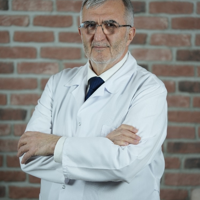 Doç. Dr. Mustafa İzmirli'den kanserde erken tanı vurgusu