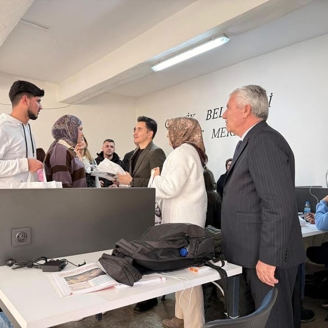 Çermik Belediyesi sınavlara hazırlanan gençlere kaynak yardımında bulundu