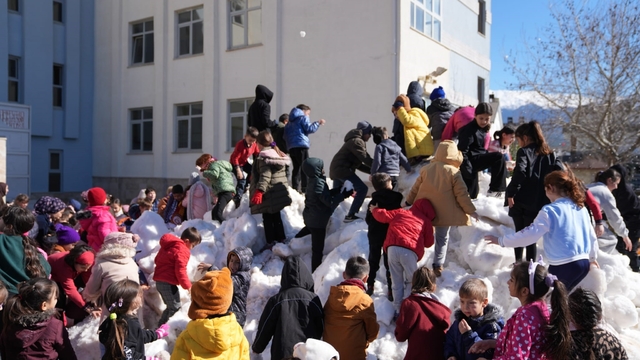 Seydikemer'de Başkan Akdenizli, çocukların hayalini gerçekleştirdi