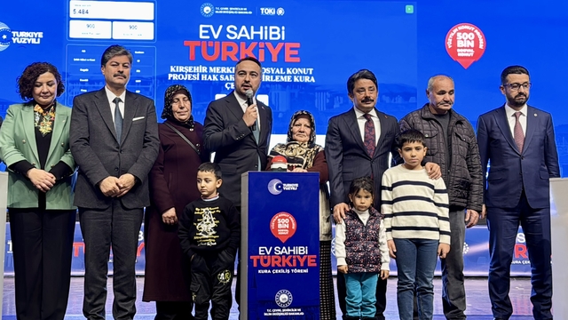 "Yüzyılın Konut Projesi" kapsamında Kırşehir'de yapılacak konutların kurası çekildi