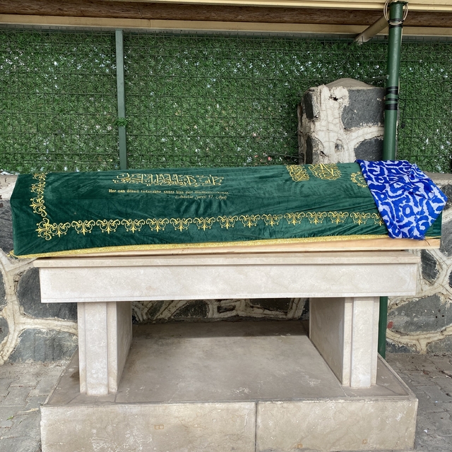 Bursa'da kalp krizi geçiren lise öğrencisi son yolculuğuna uğurlandı