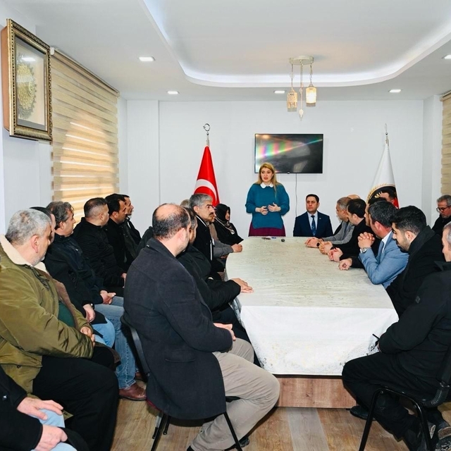 Milletvekili Ölmeztoprak muhtarlarla bir araya geldi
Mahallelerin talepleri...