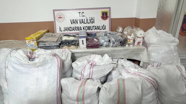 Van'da gümrük kaçağı malzeme ele geçirildi