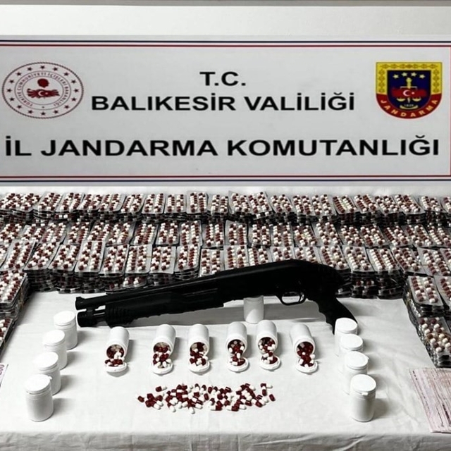 Balıkesir'de son 1 ayda uyuşturucudan 127 şüpheli yakalandı, 17'si tutuklan...