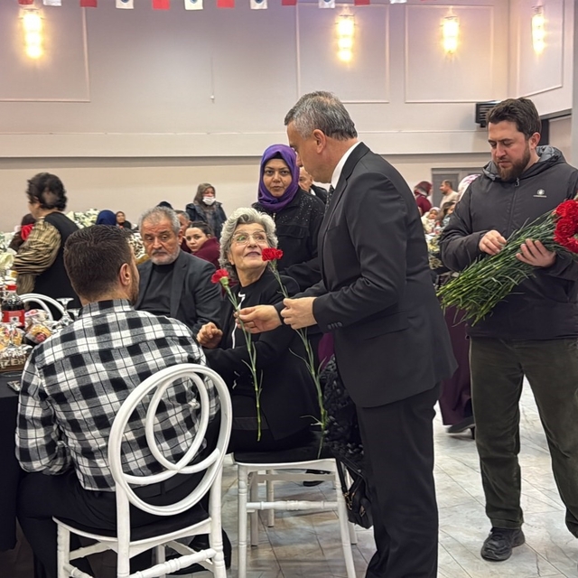 Çorum'da kanser hastaları moral depoladı