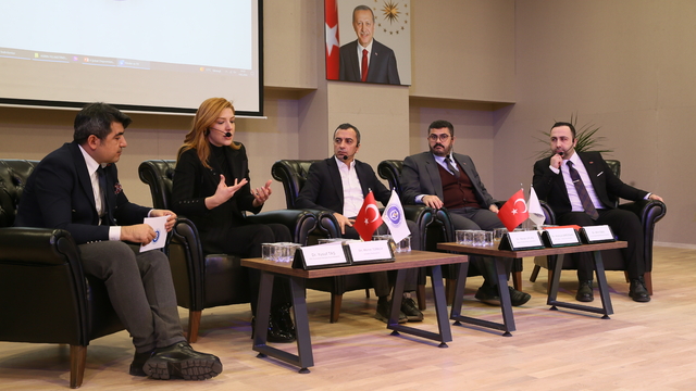 Kahramanmaraş'ta "Asrın Felaketinde Gazetecilik Paneli" düzenlendi