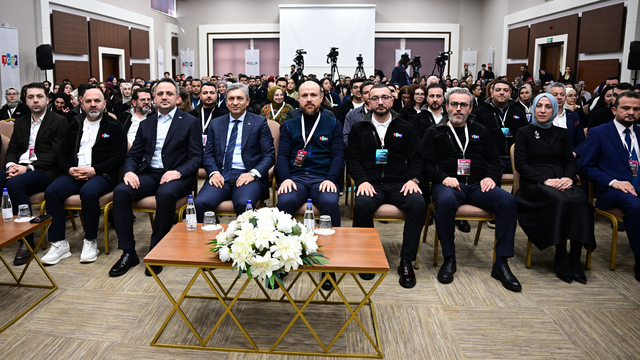 İlim Yayma Vakfı Mütevelli Heyeti Başkanı Bilal Erdoğan, Antalya'da TGSP'nin eğitim programında konuştu: