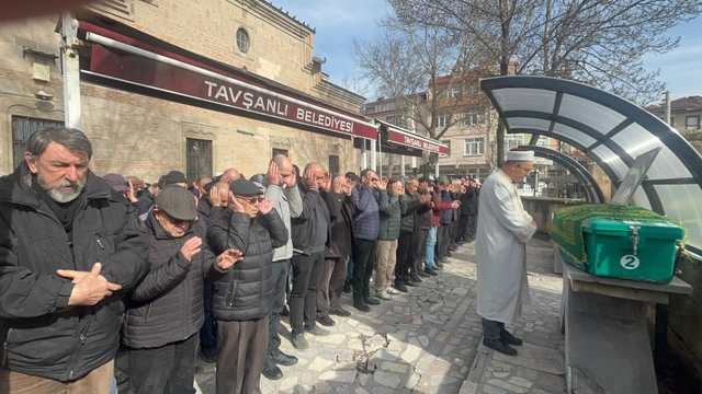Flüt üstadı İsmail Ayvazoğlu son yolculuğuna uğurlandı