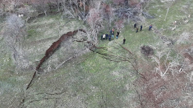 Sivas'ın Koyulhisar ilçesinde heyelan meydana geldi