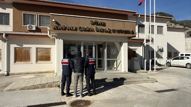 Aydın'da aranan şahıslar jandarmadan kaçamadı