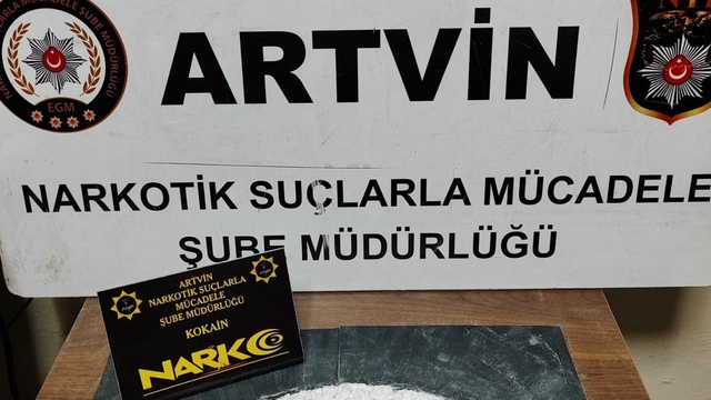 Artvin'de uyuşturucu operasyonunda yakalanan 2 şüpheli tutuklandı