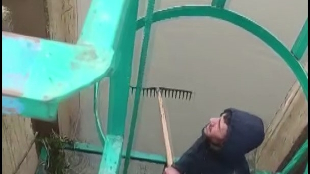 Vicdanları tonlarca suyun boşa akmasına izin vermedi, DSİ'nin yapması gerekeni kendileri yaptı