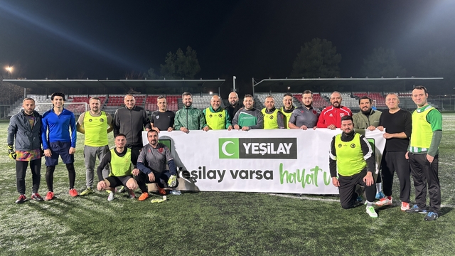 Samsun'da bağımlılıkla mücadeleye dikkati çekmek için halı saha maçı düzenlendi