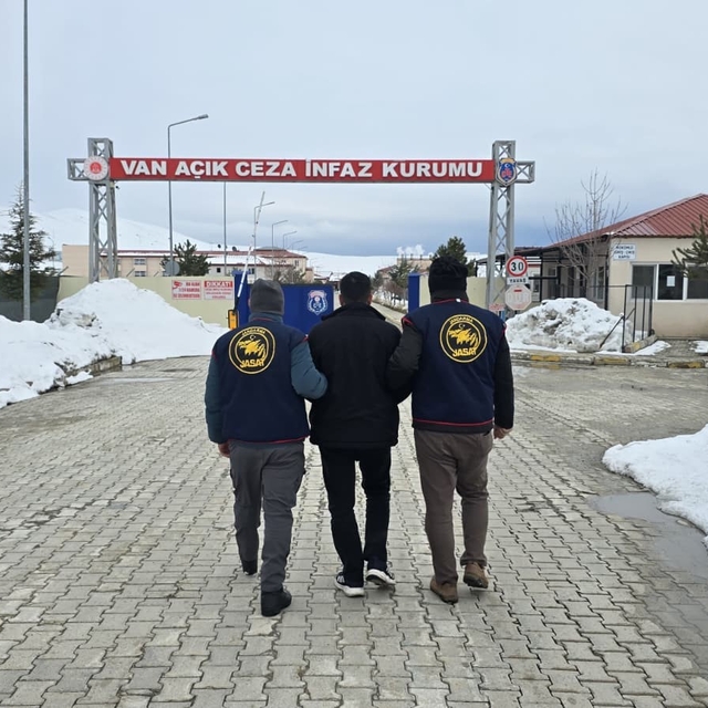 Hakkari'de 8 yıl hapis cezası bulunan şahıs yakalandı