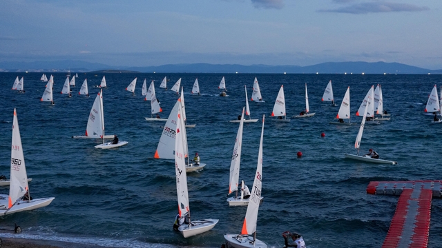 Yelkenliler Didim'de yarışmaya başladı
