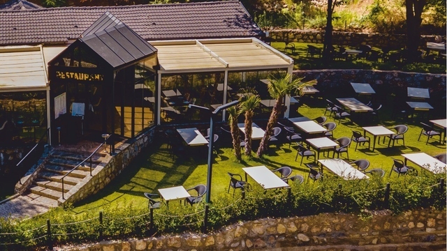 Efeler'in konaklama tesisi vatandaşların uğrak noktası haline geldi