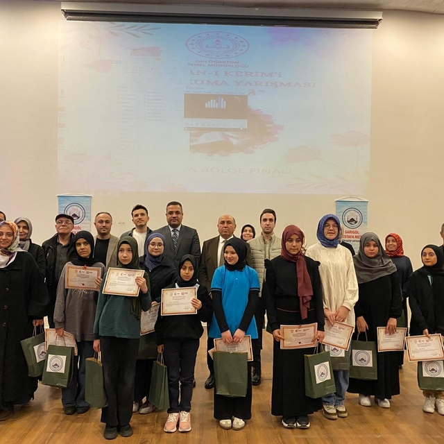 Sarıgöl'de "Genç Nida Kur'an-ı Kerim'i Güzel Okuma Yarışması" yapıldı